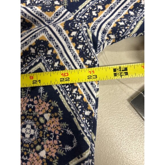 New With Tags Women's XL Absolutely Famous Print Peasant Top NWT - Picture 11 of 12